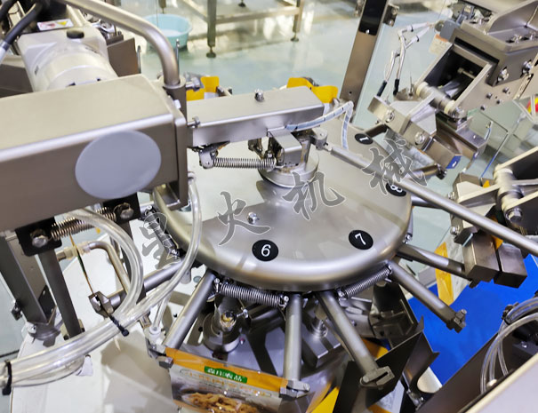 自動(dòng)給袋式顆粒醬料食品包裝機(jī)細(xì)節(jié)